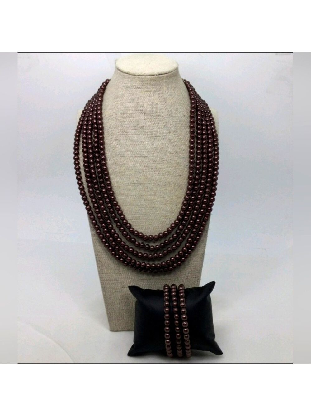 Heidi Daus "Age Of Elegance " Simulated Pearl Necklace & Bracelet Set. 19" 7"